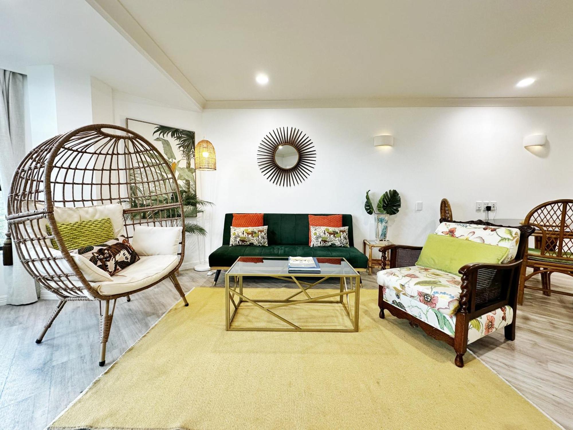 Apartment Spacious Park Views With Spa, Pool, Gym, Netflix *