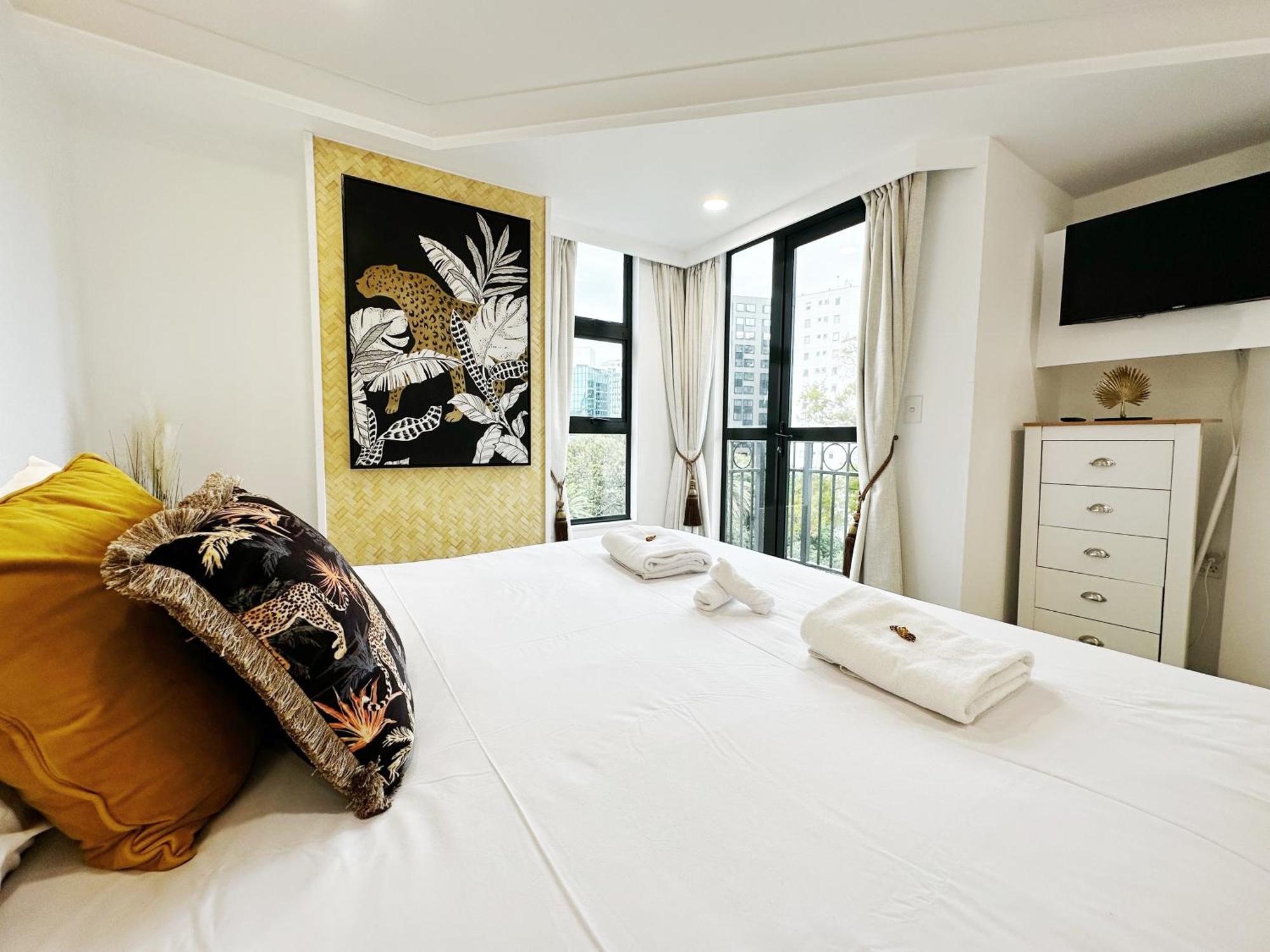 Apartment Spacious Park Views With Spa, Pool, Gym, Netflix Auckland